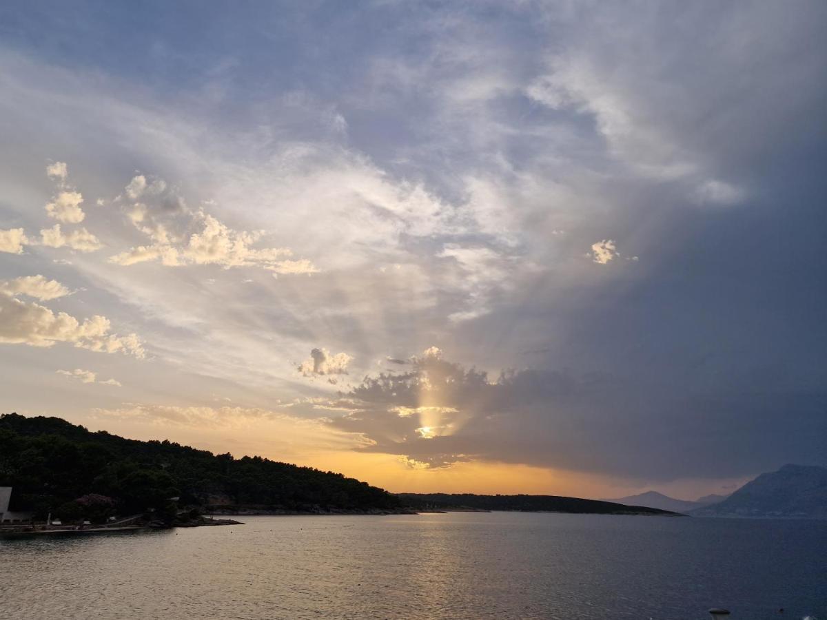 Mala Oaza Mira Lägenhet Povlja  Exteriör bild